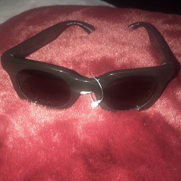 New MARC by MARC JACOBS Black Ladies Sunglasses - Picture 7 of 14
